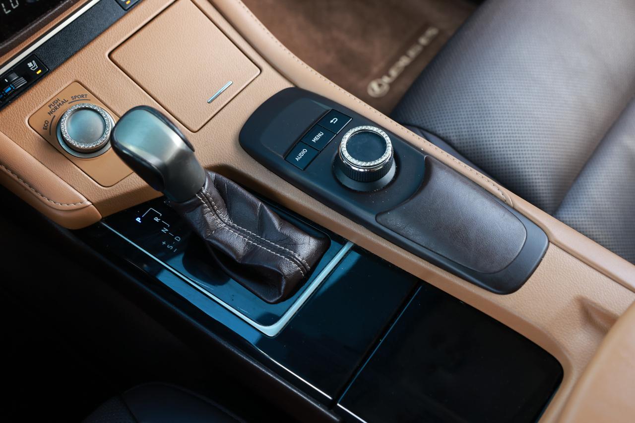 Lexus ES  2018