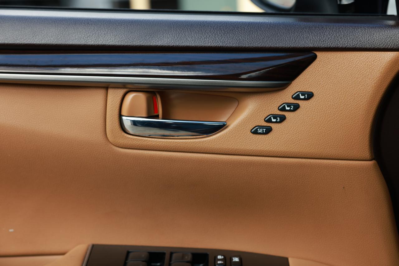 Lexus ES  2018