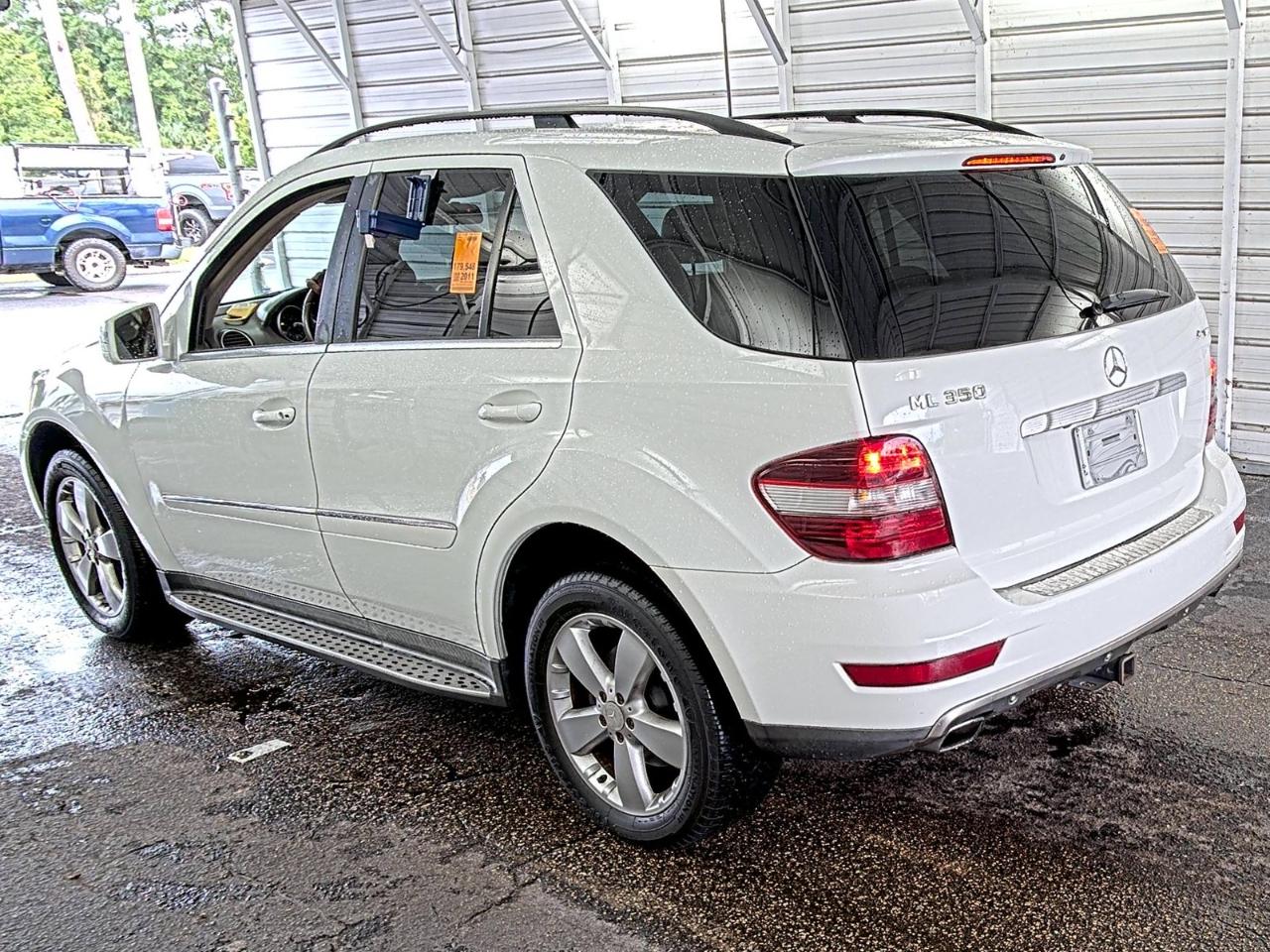 Mercedes-Benz M-Class  2011