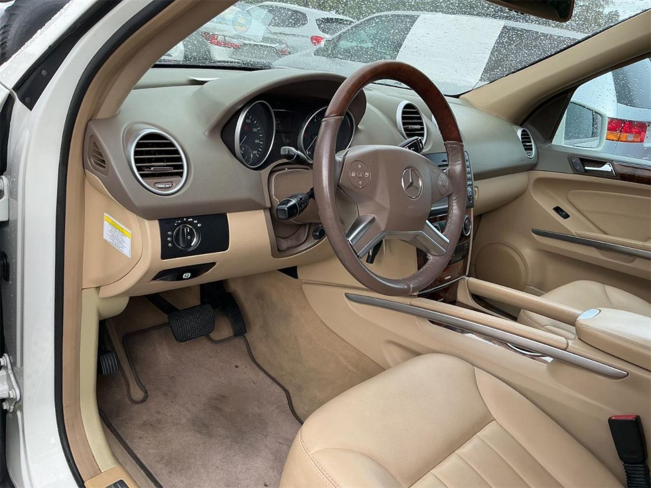Mercedes-Benz M-Class  2011