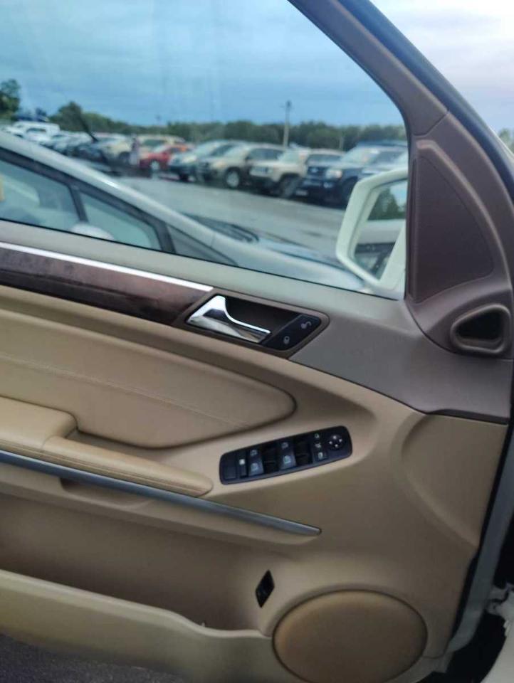 Mercedes-Benz M-Class  2011