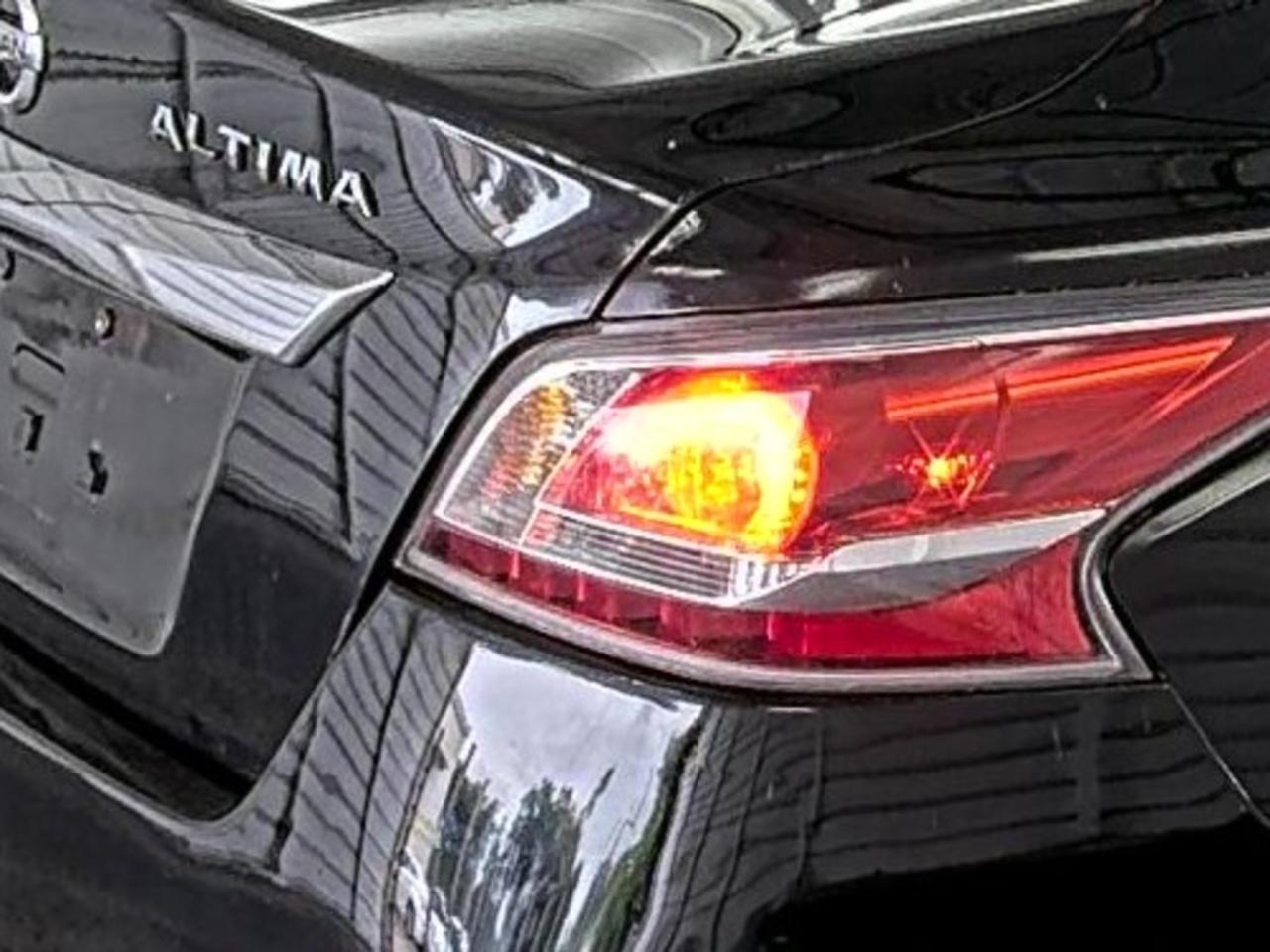 Nissan Altima  2015