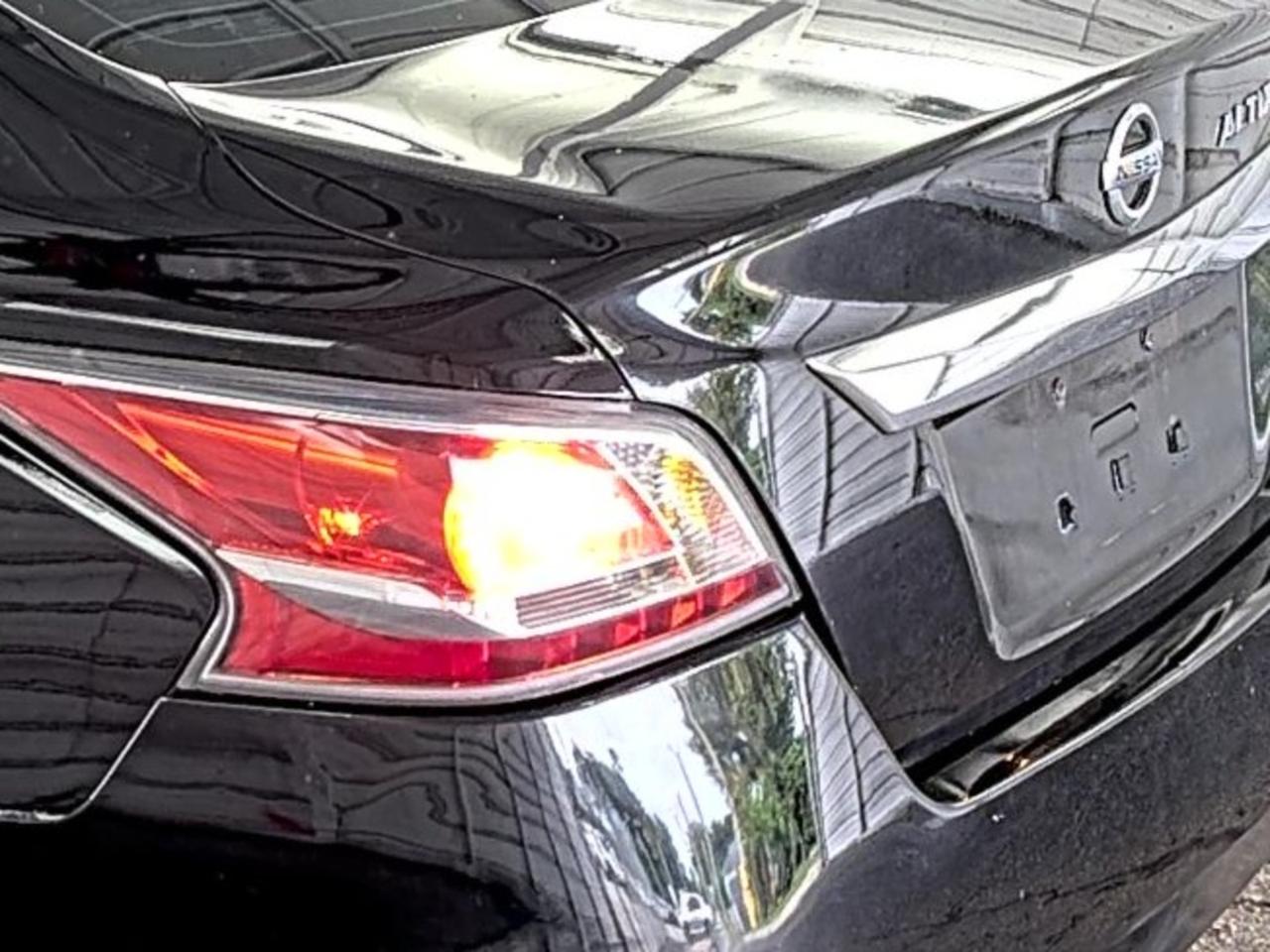 Nissan Altima  2015