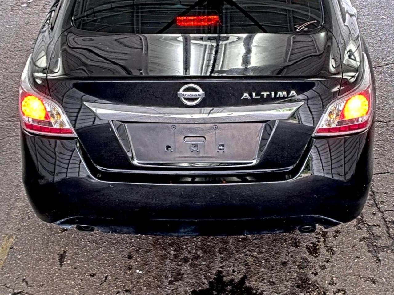 Nissan Altima  2015