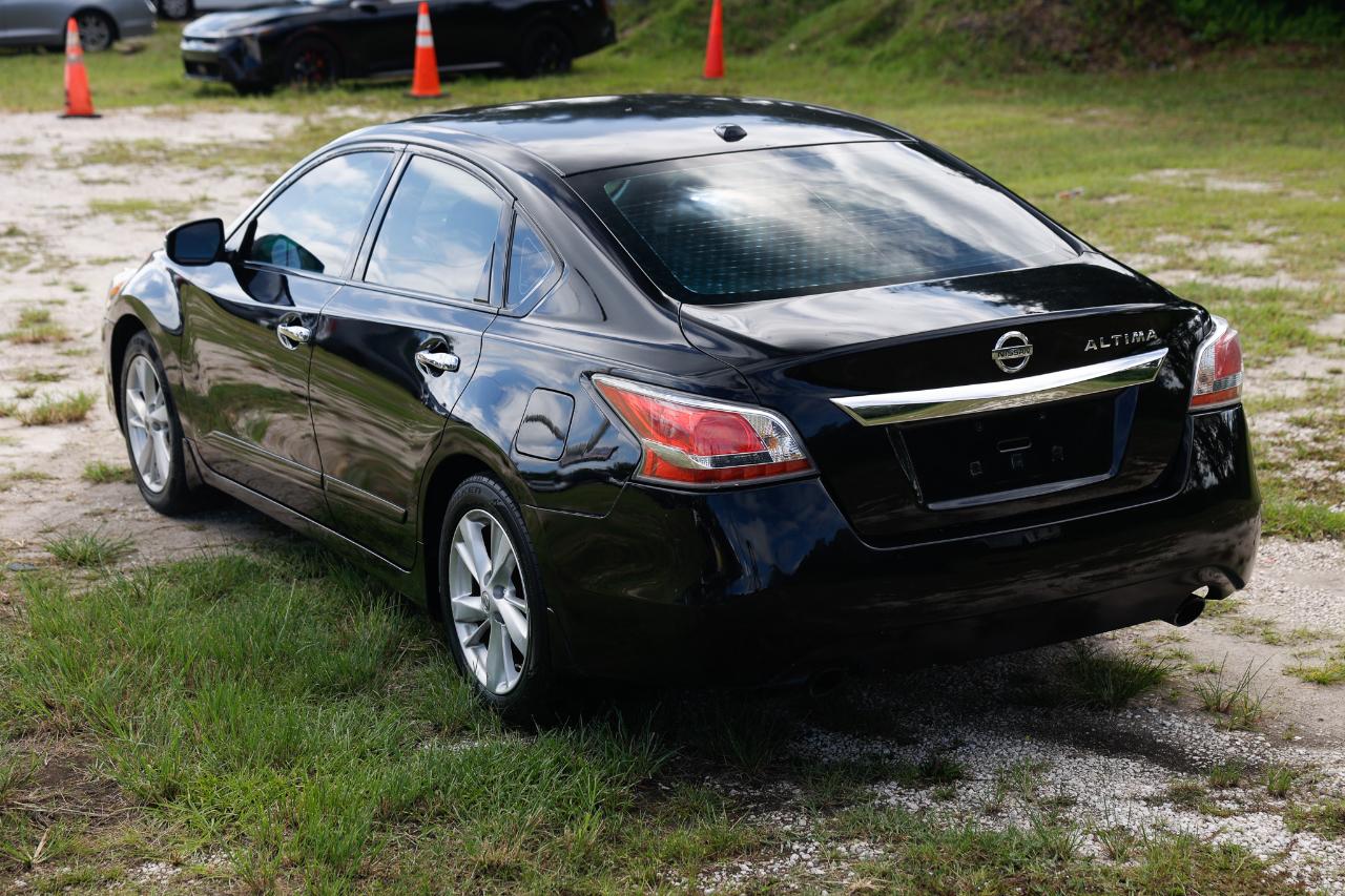 Nissan Altima  2015