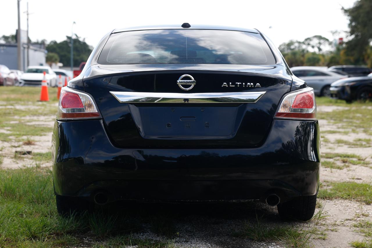 Nissan Altima  2015