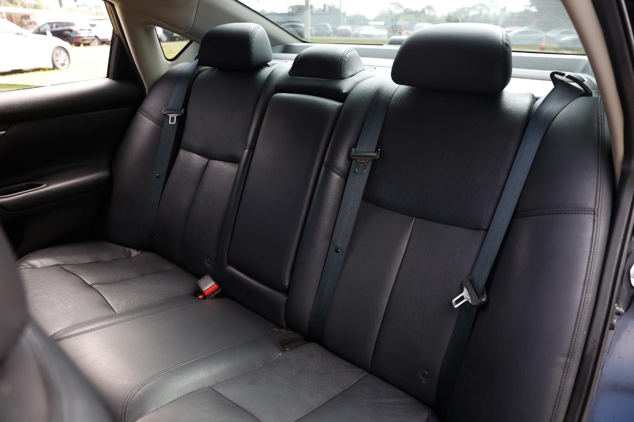 Nissan Altima  2015