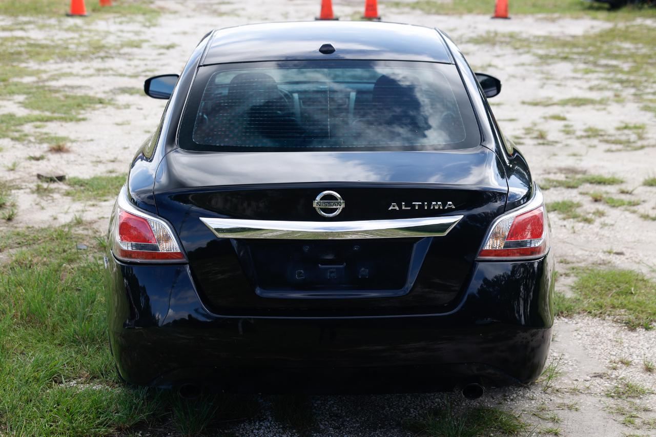 Nissan Altima  2015