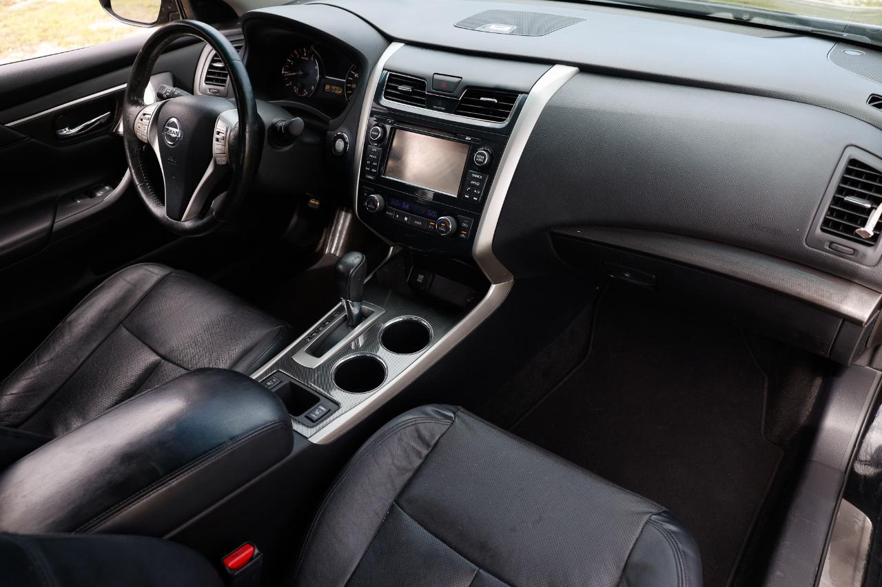 Nissan Altima  2015