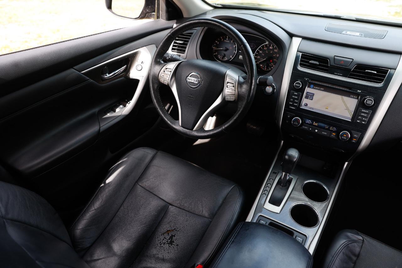 Nissan Altima  2015