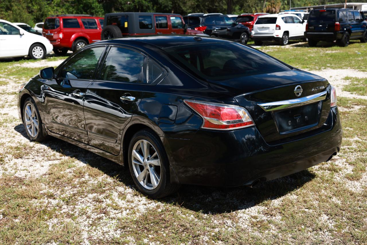 Nissan Altima  2015