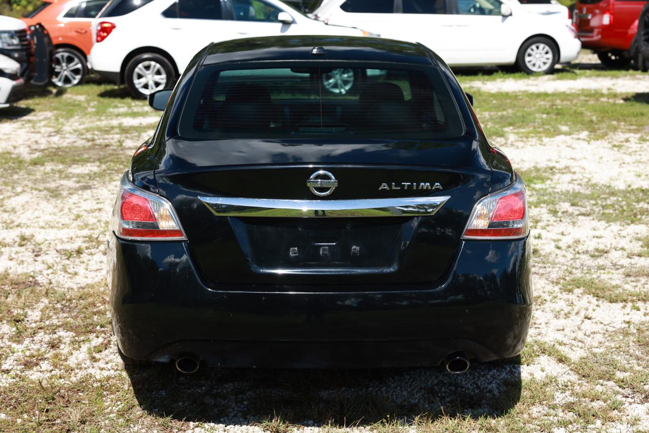 Nissan Altima  2015