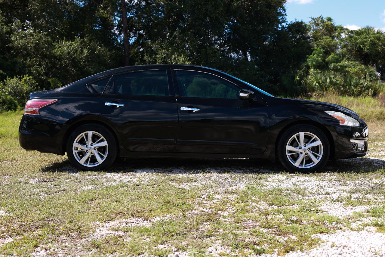 Nissan Altima  2015
