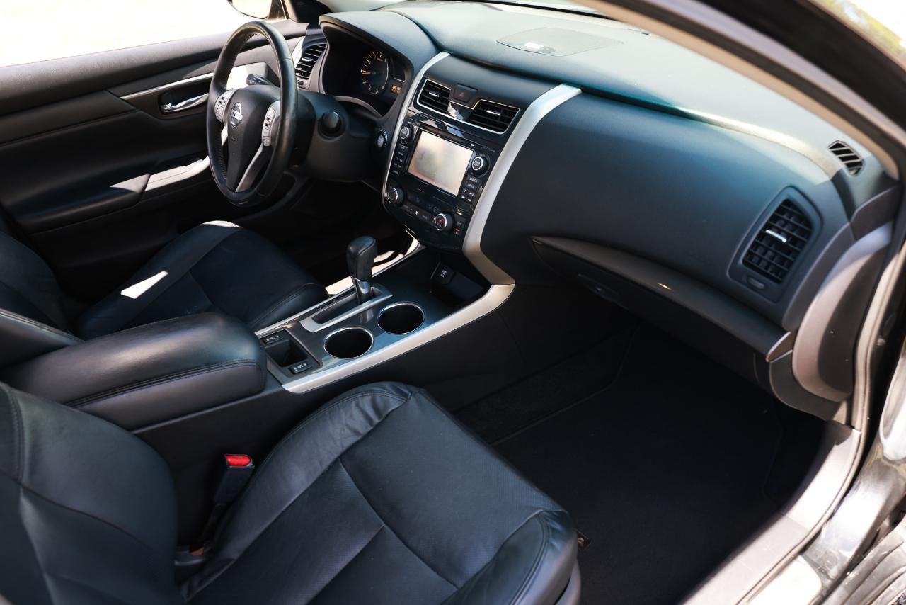 Nissan Altima  2015