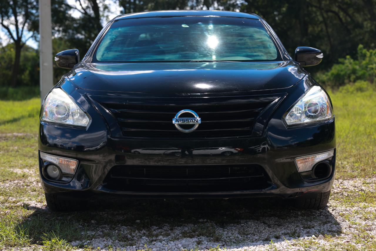Nissan Altima  2015
