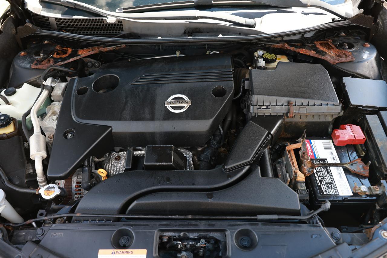 Nissan Altima  2015