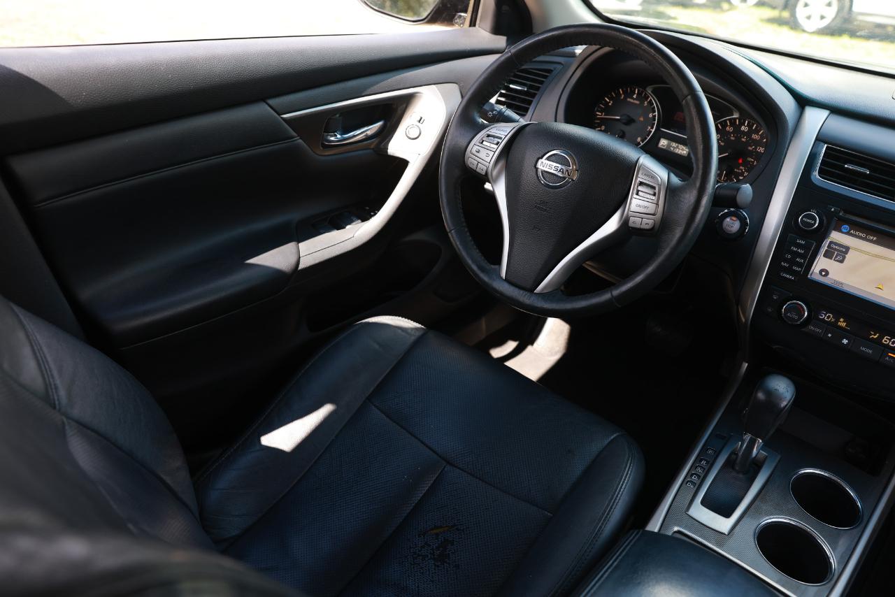 Nissan Altima  2015