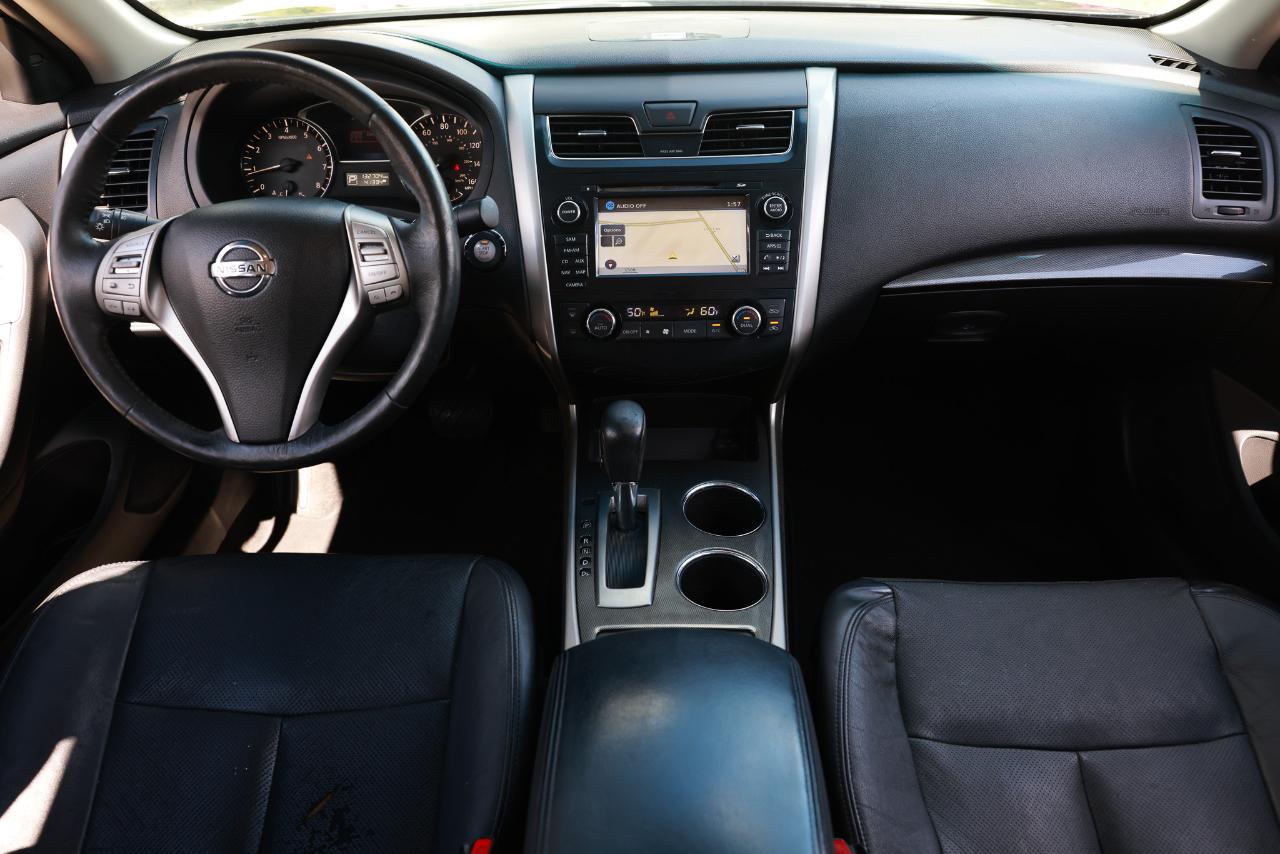 Nissan Altima  2015