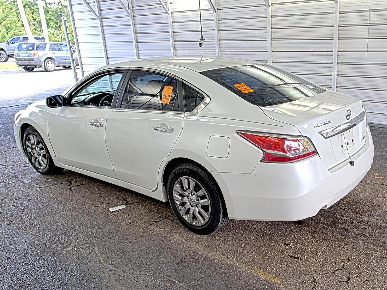 Nissan Altima  2014