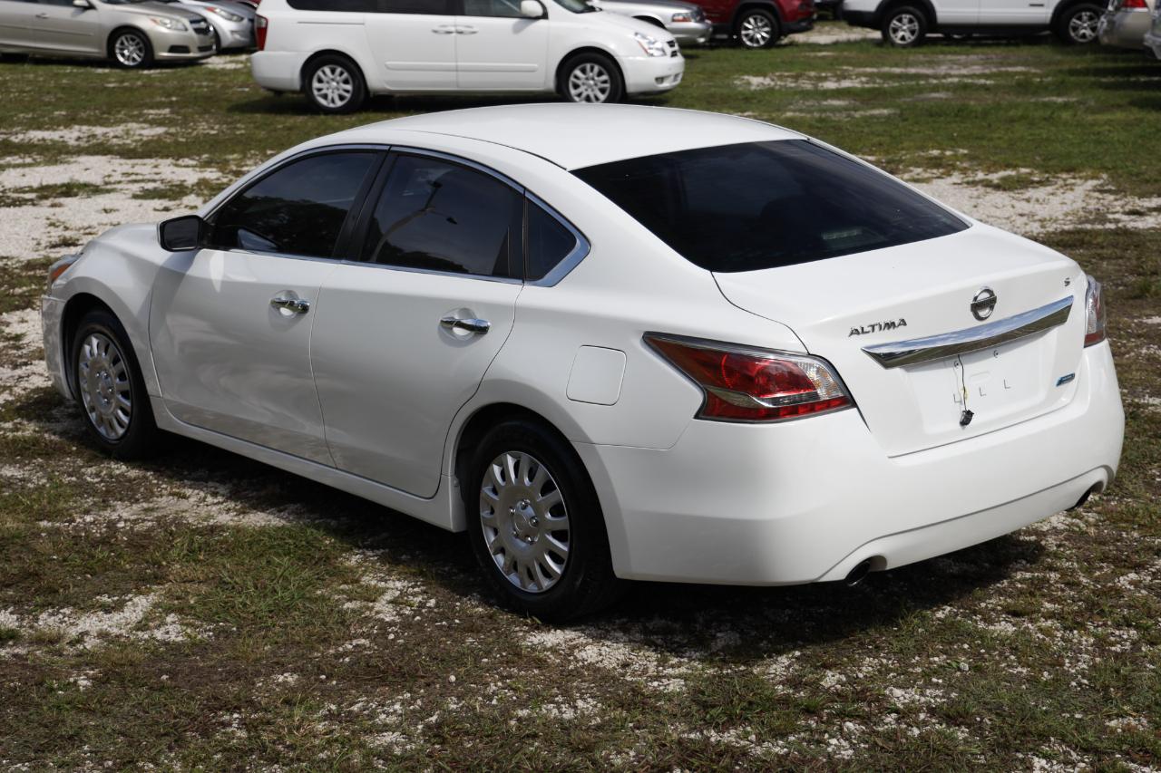 Nissan Altima  2014