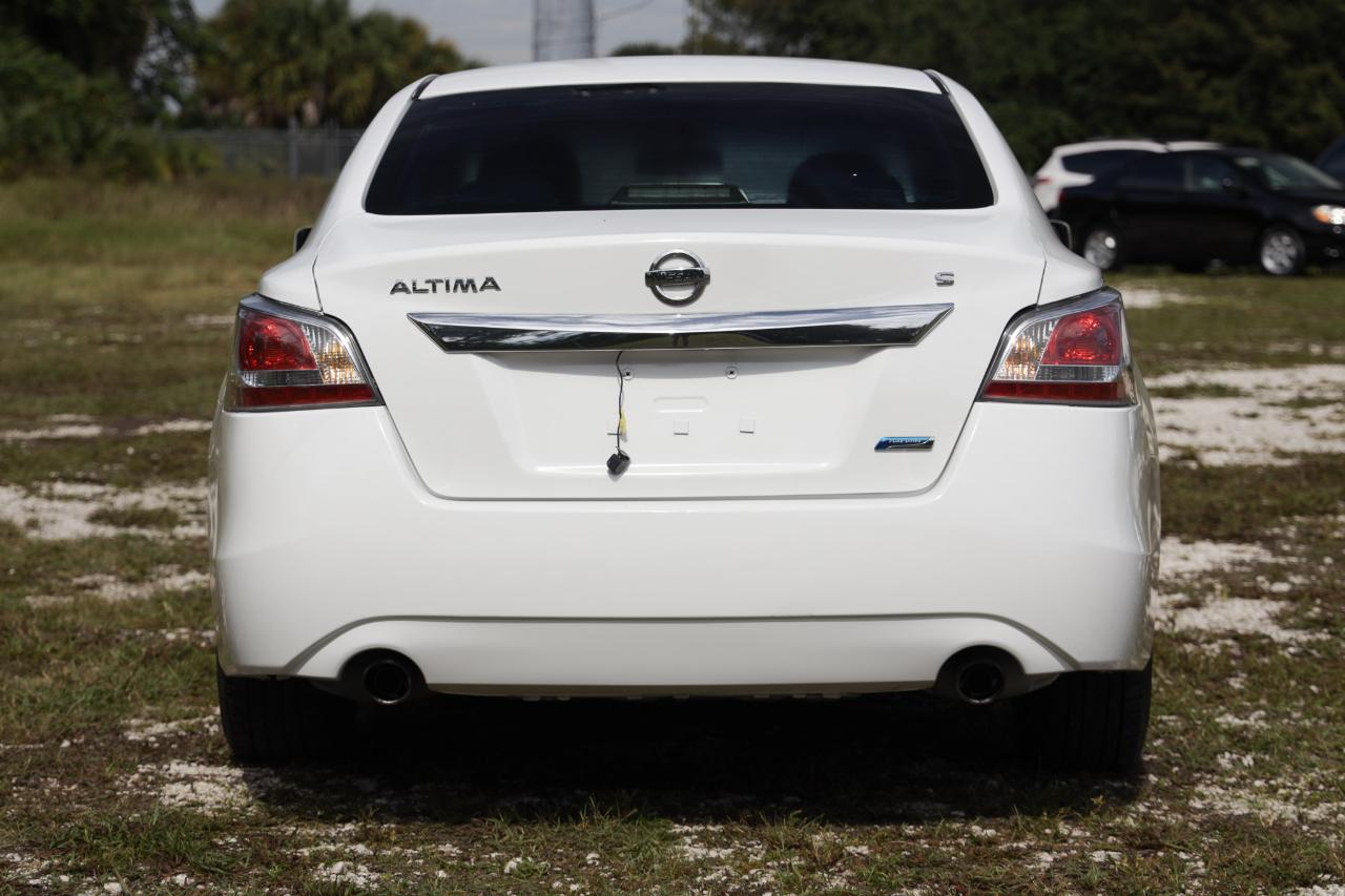 Nissan Altima  2014