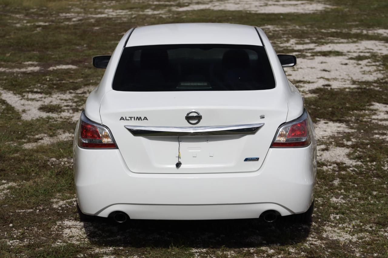Nissan Altima  2014