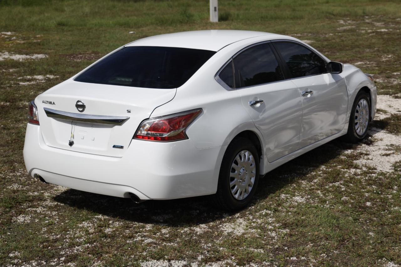 Nissan Altima  2014