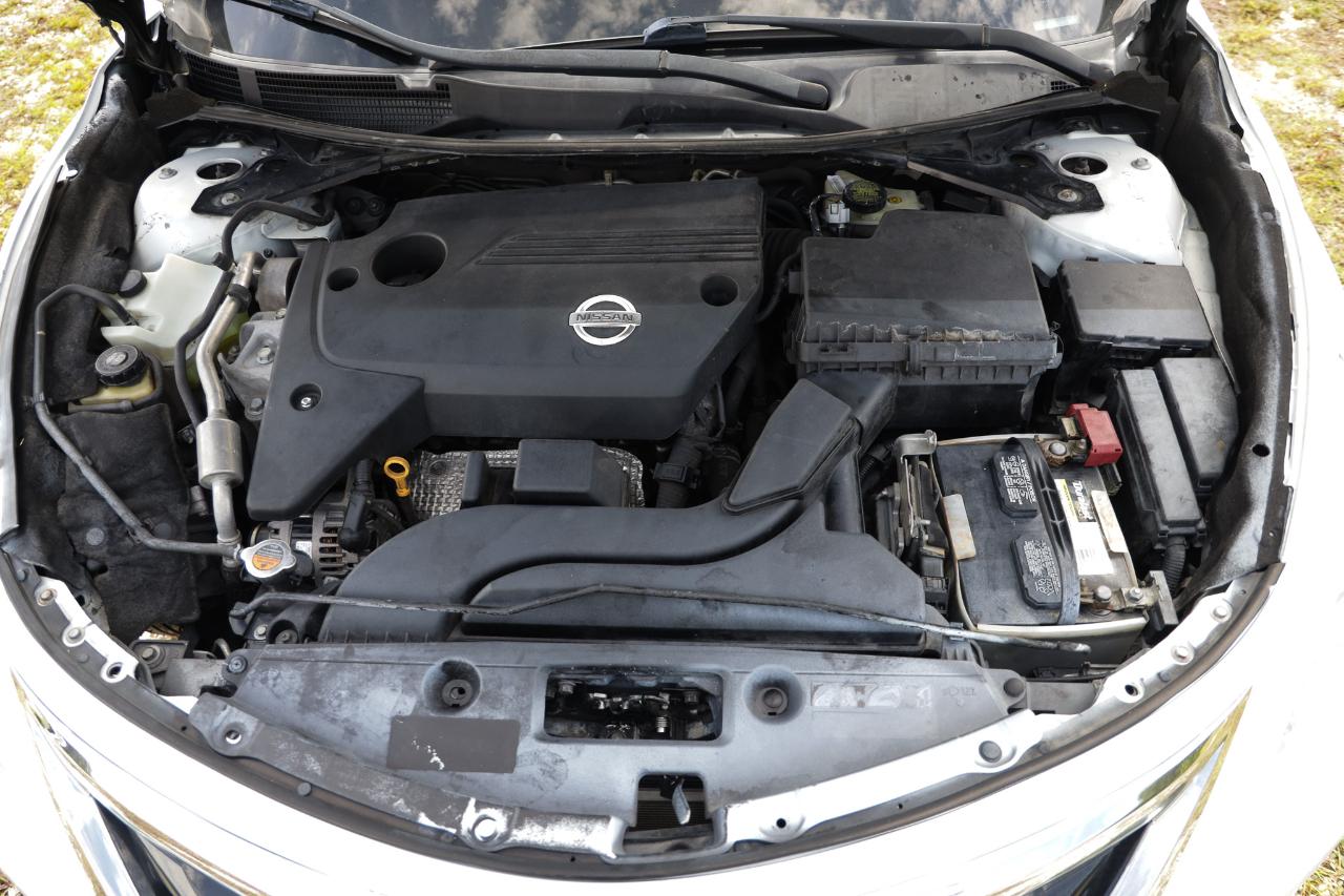 Nissan Altima  2014