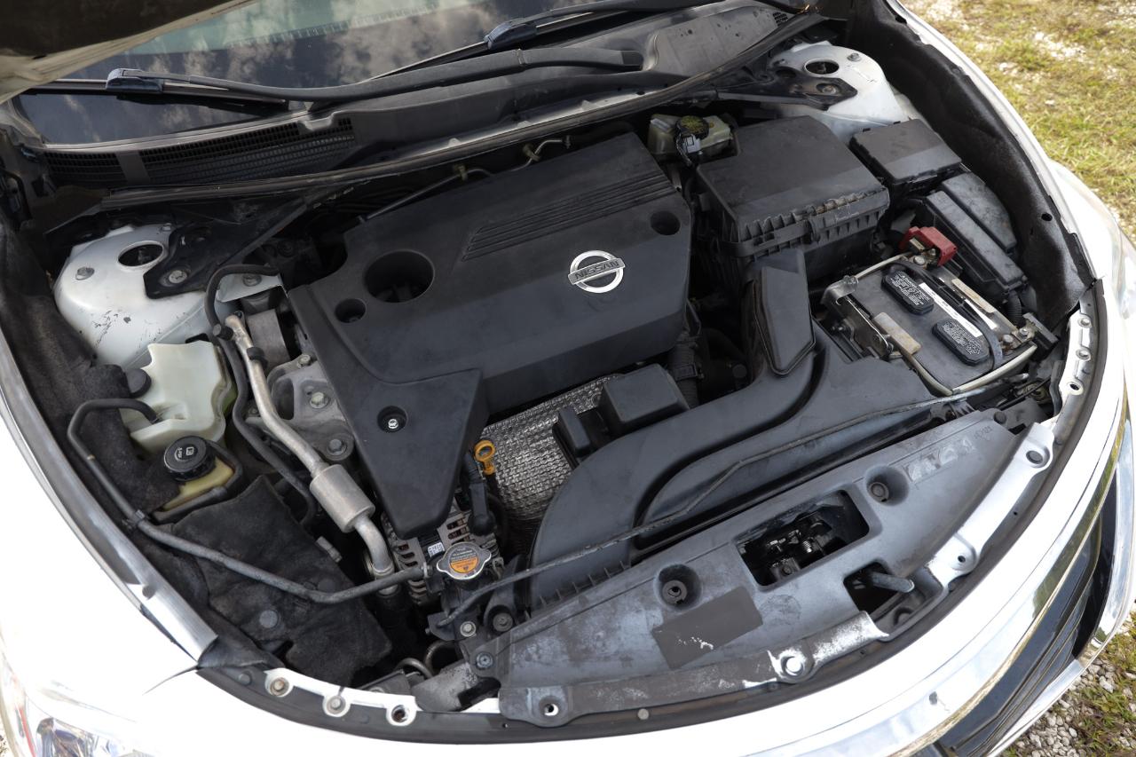 Nissan Altima  2014