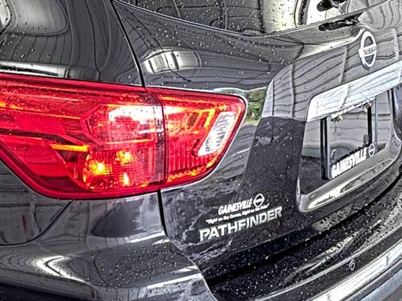 Nissan Pathfinder  2017