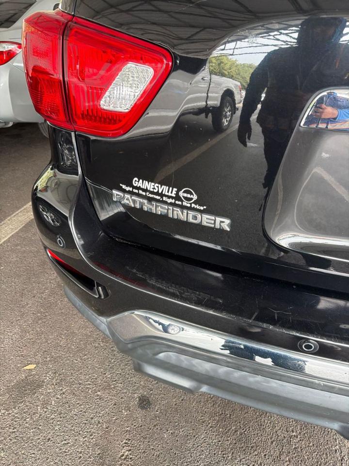 Nissan Pathfinder  2017