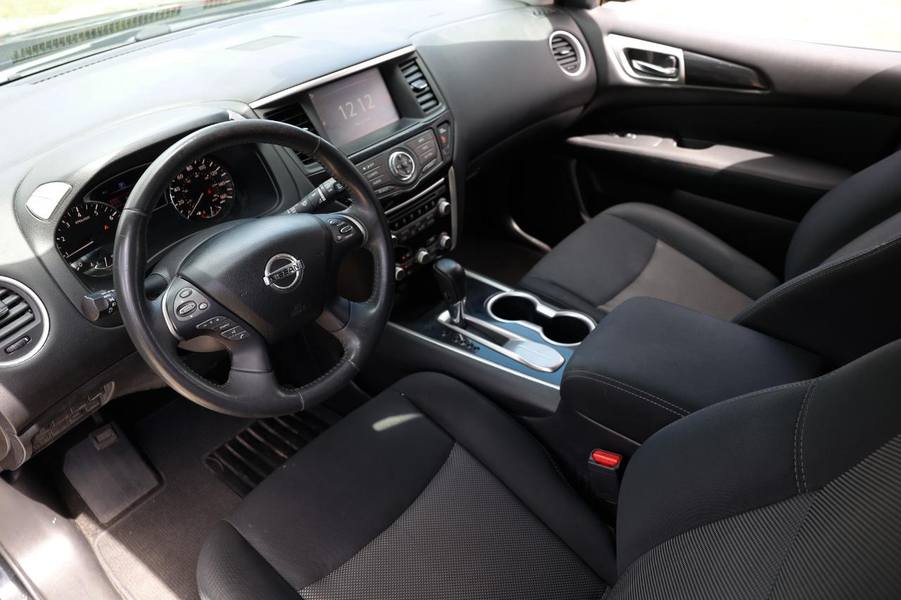 Nissan Pathfinder  2017