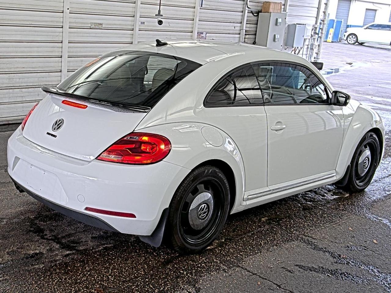 Volkswagen Beetle Coupe  2015