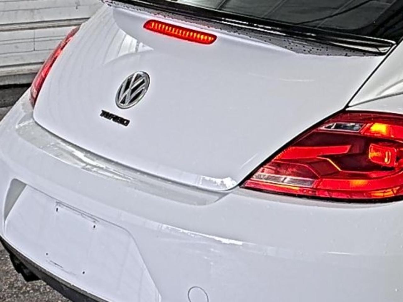 Volkswagen Beetle Coupe  2015