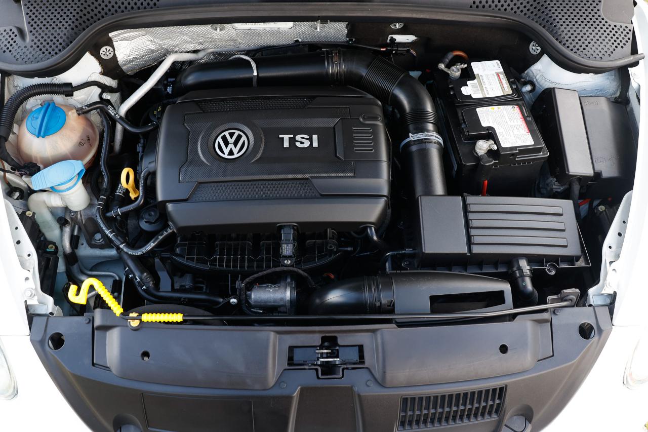 Volkswagen Beetle Coupe  2015