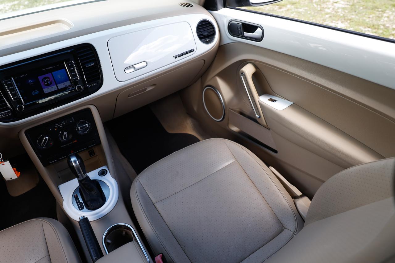 Volkswagen Beetle Coupe  2015