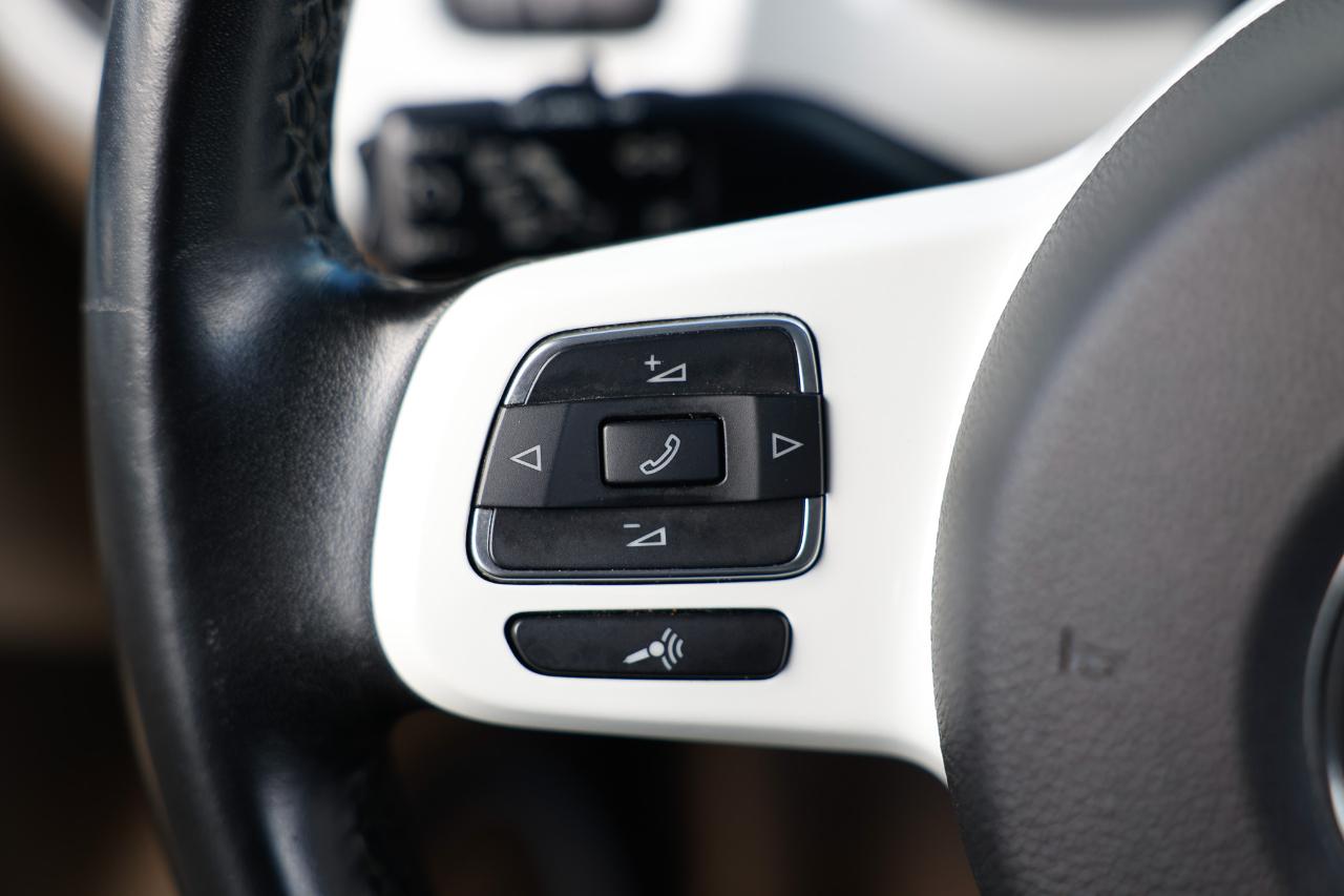 Volkswagen Beetle Coupe  2015