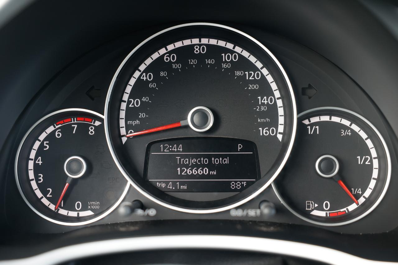Volkswagen Beetle Coupe  2015