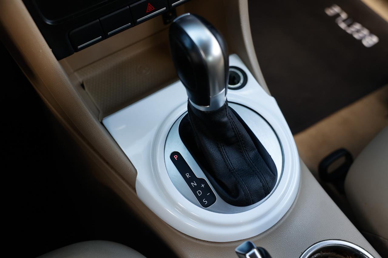 Volkswagen Beetle Coupe  2015