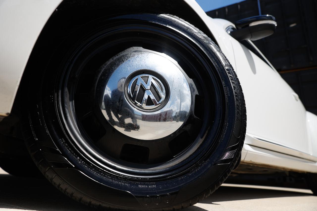 Volkswagen Beetle Coupe  2015