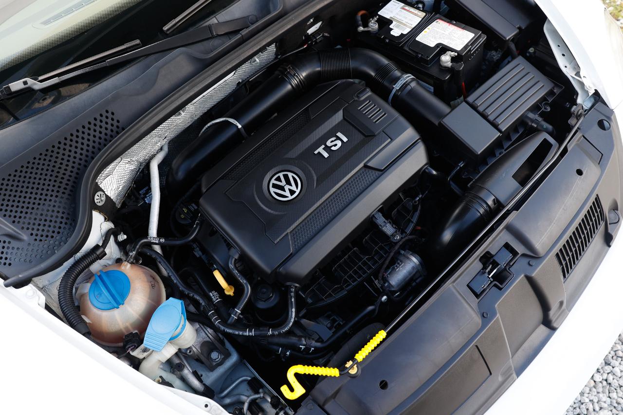 Volkswagen Beetle Coupe  2015