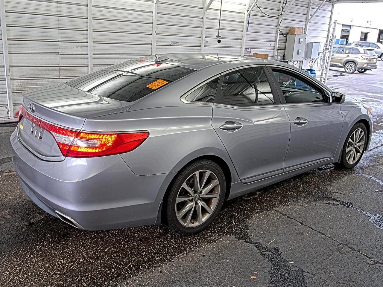 Hyundai Azera  2015
