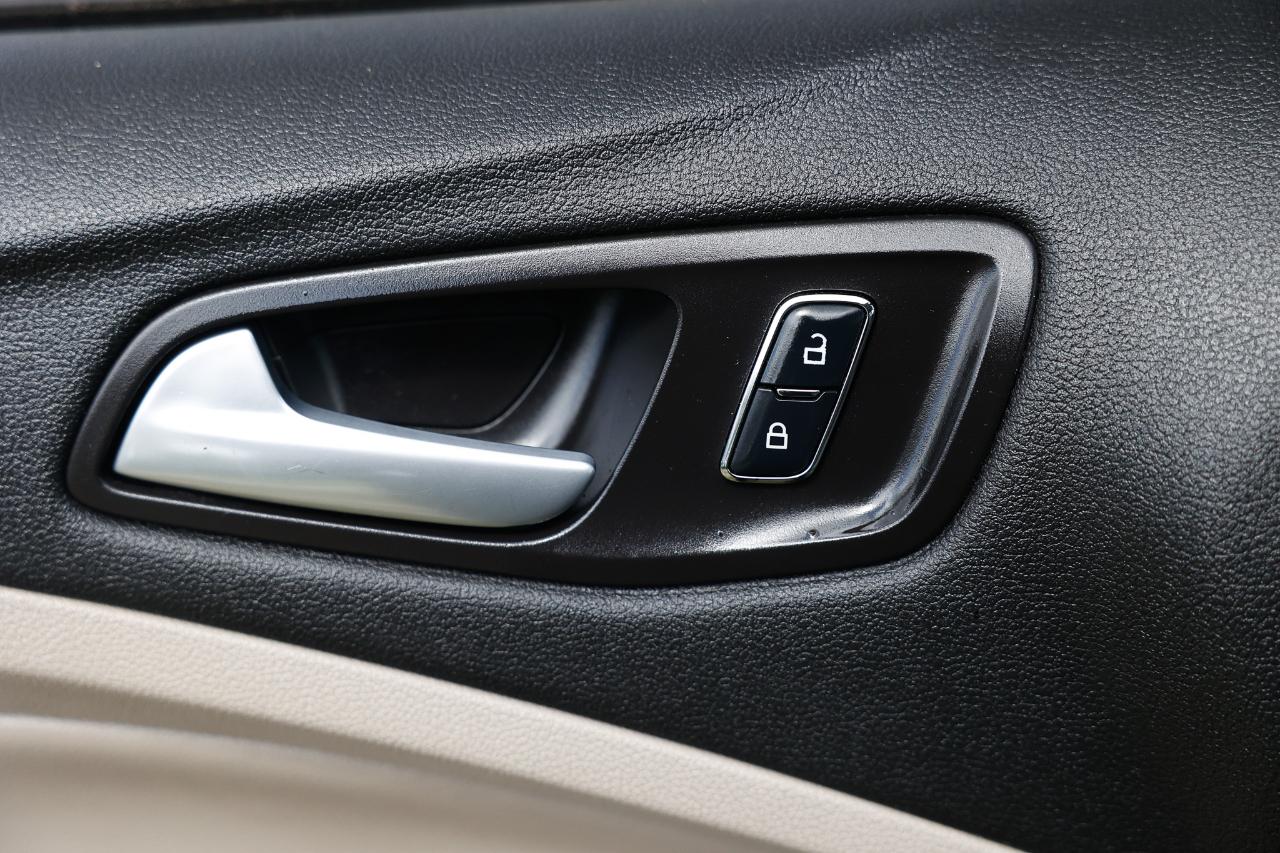 Ford Escape  2014