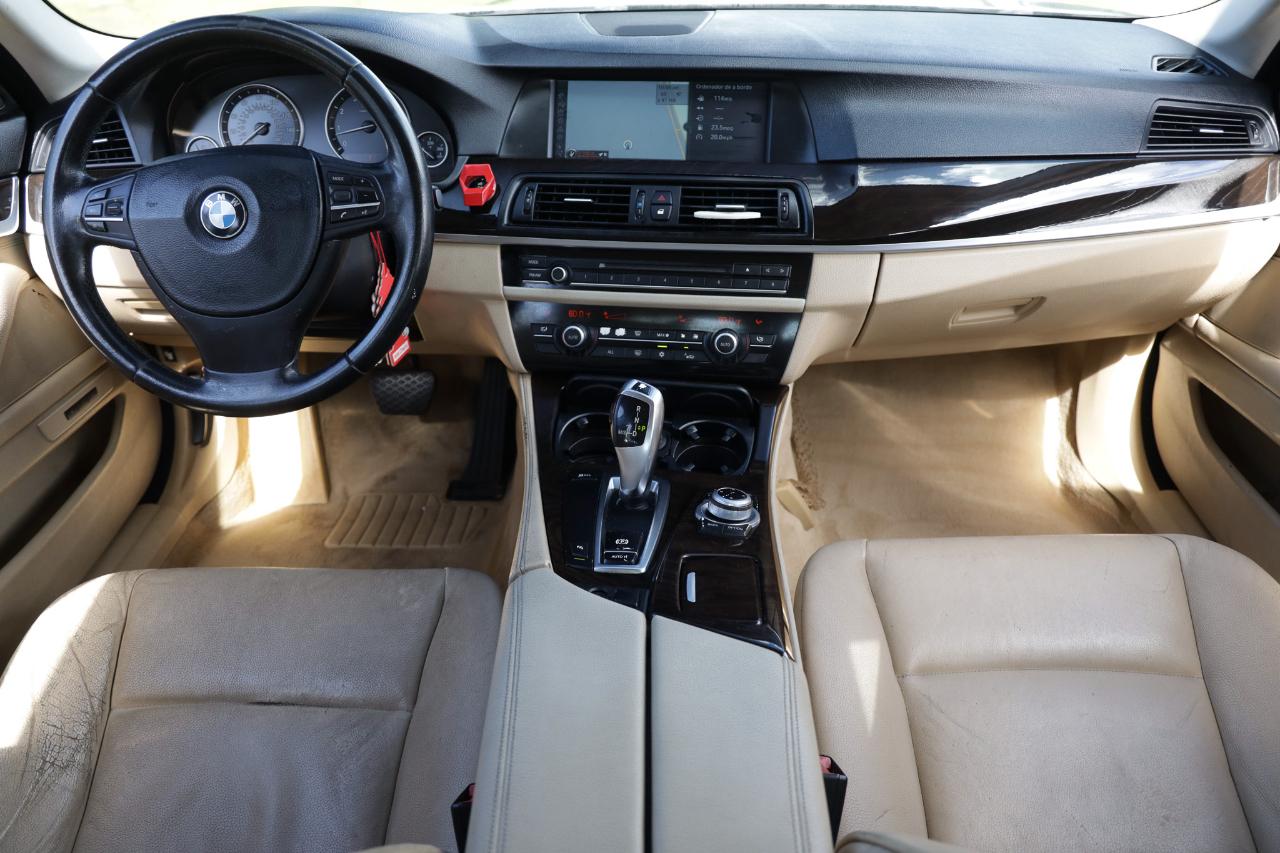 BMW 528i photo 2