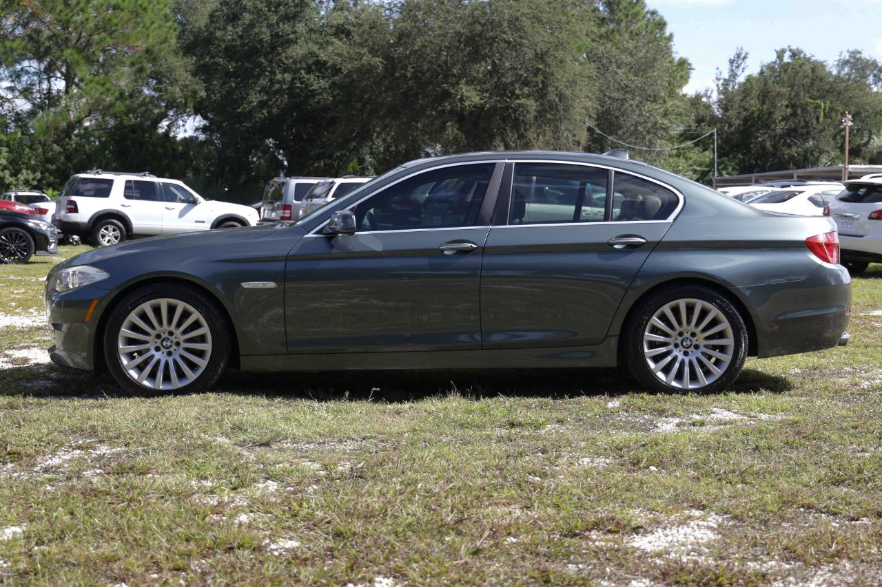 BMW 528i photo 3