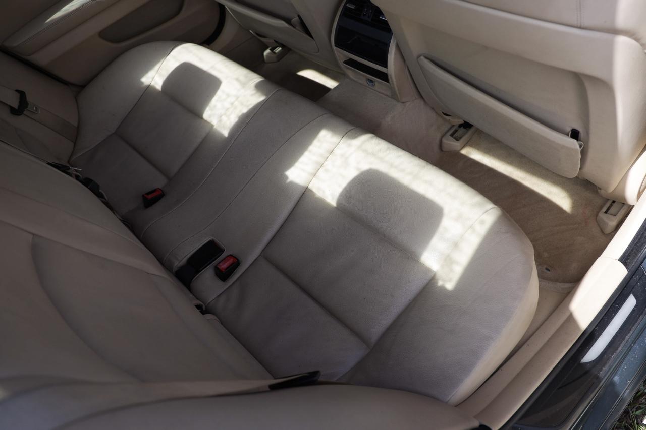 BMW 528i photo 12