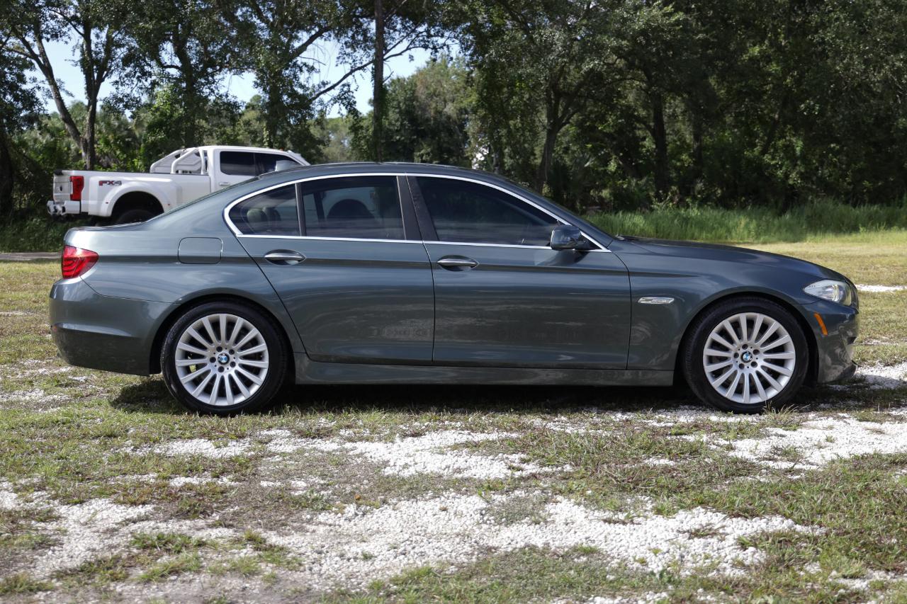 BMW 528i photo 13