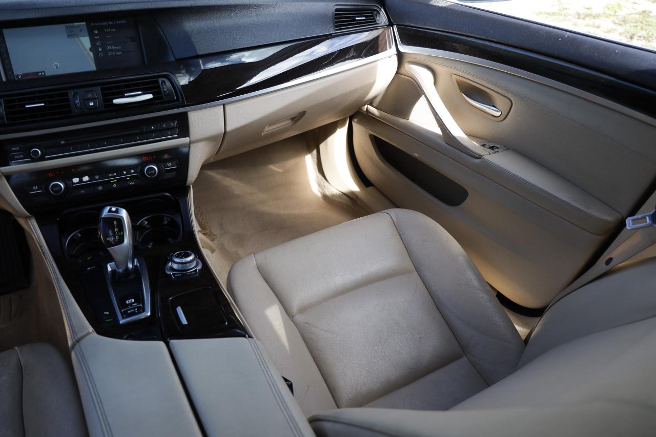 BMW 528i photo 21