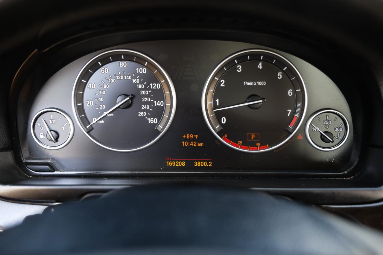 BMW 528i photo 27