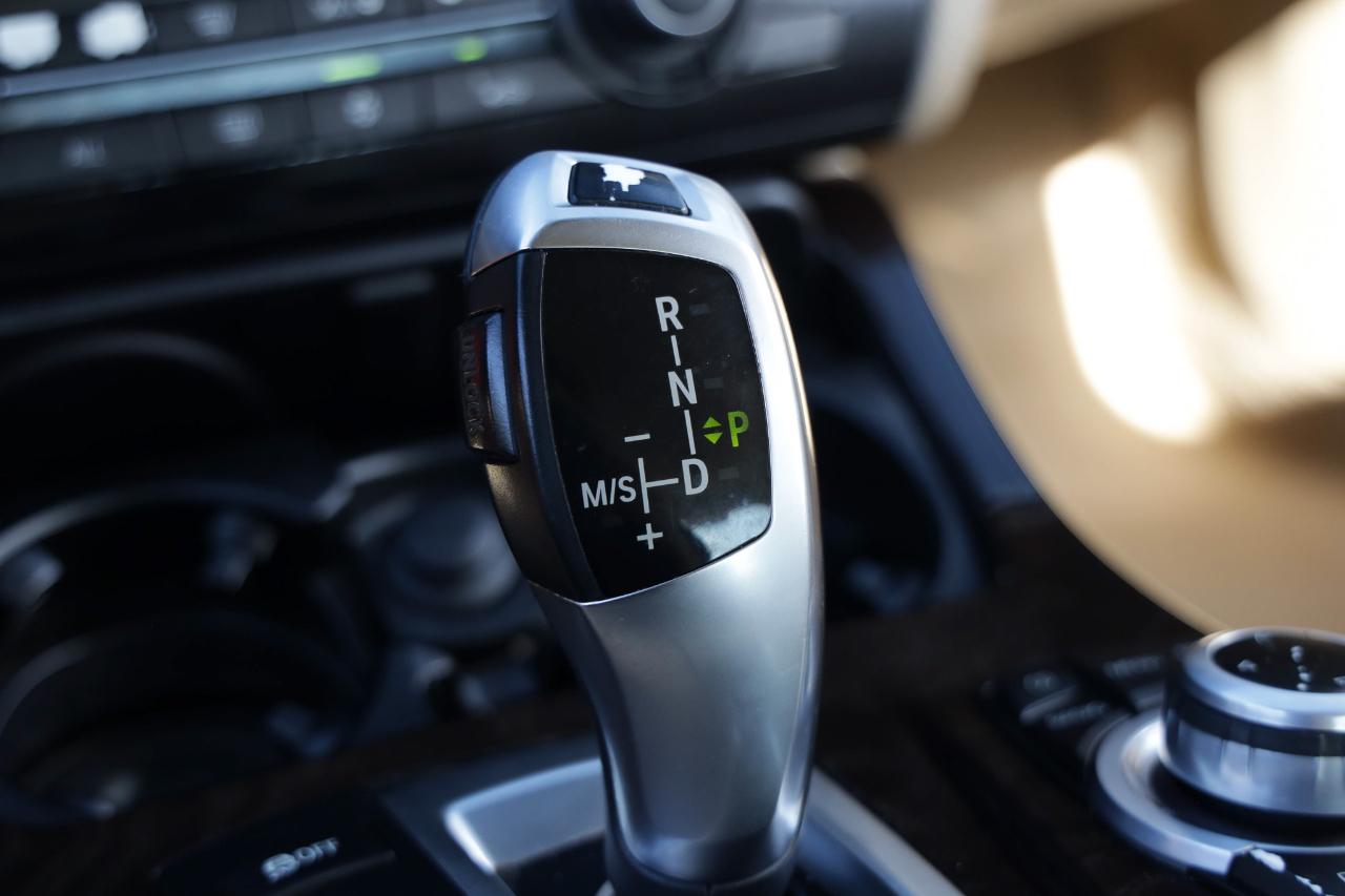 BMW 528i photo 38